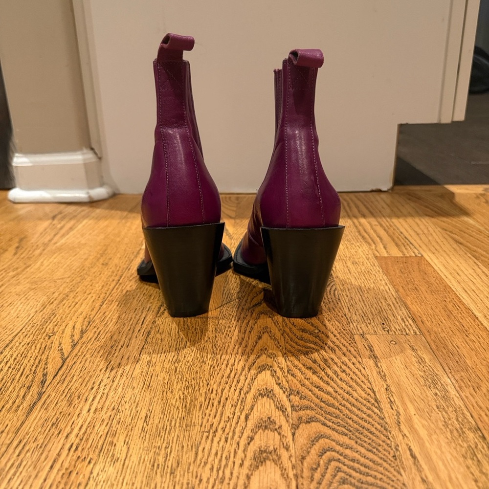 John Fluevog Fuchsia Leather Ankle Boots - Picture 5 of 9